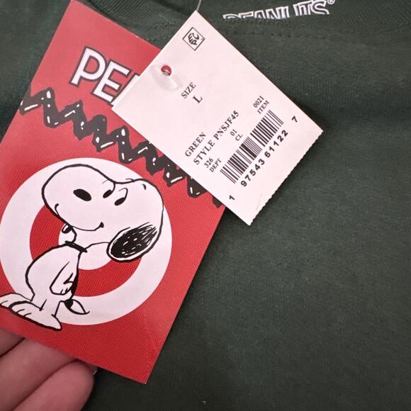 Peanuts 2023 Green Holiday SNOOPY & candy cane Sweatshirt Youth L/Adult XS NWT - Picture 5 of 12